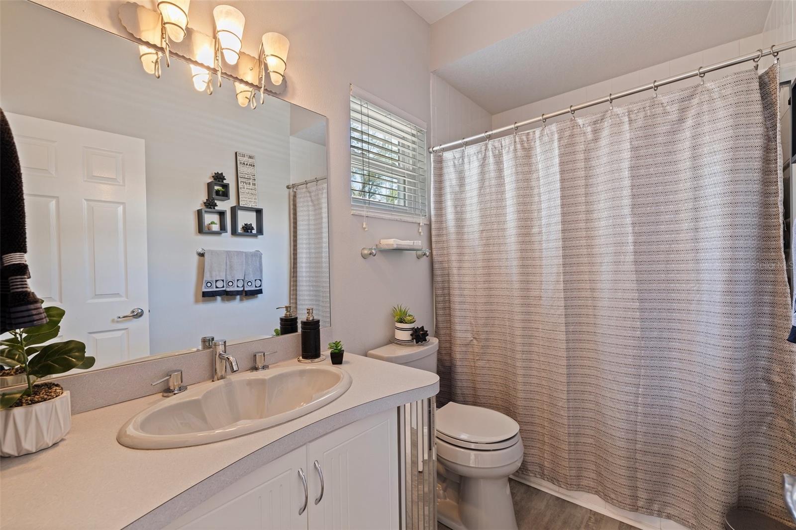 Listing photo id 33 for 1156 2nd Avenue S