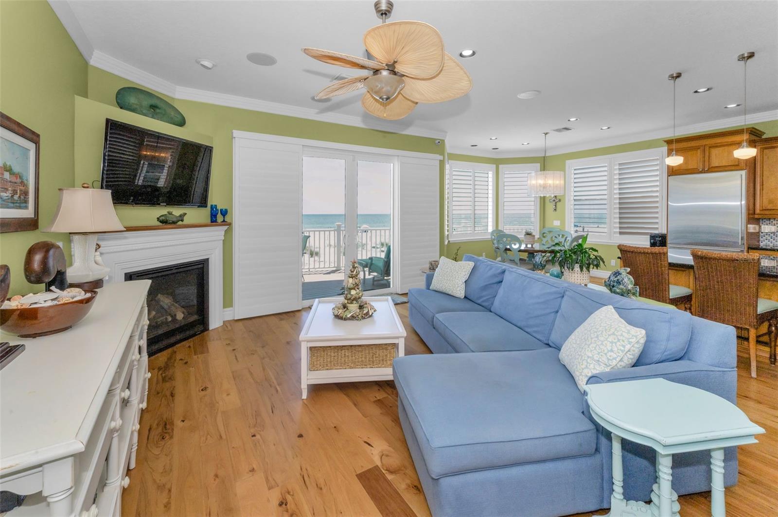 Image 11 of 49 For 13303 Gulf Lane