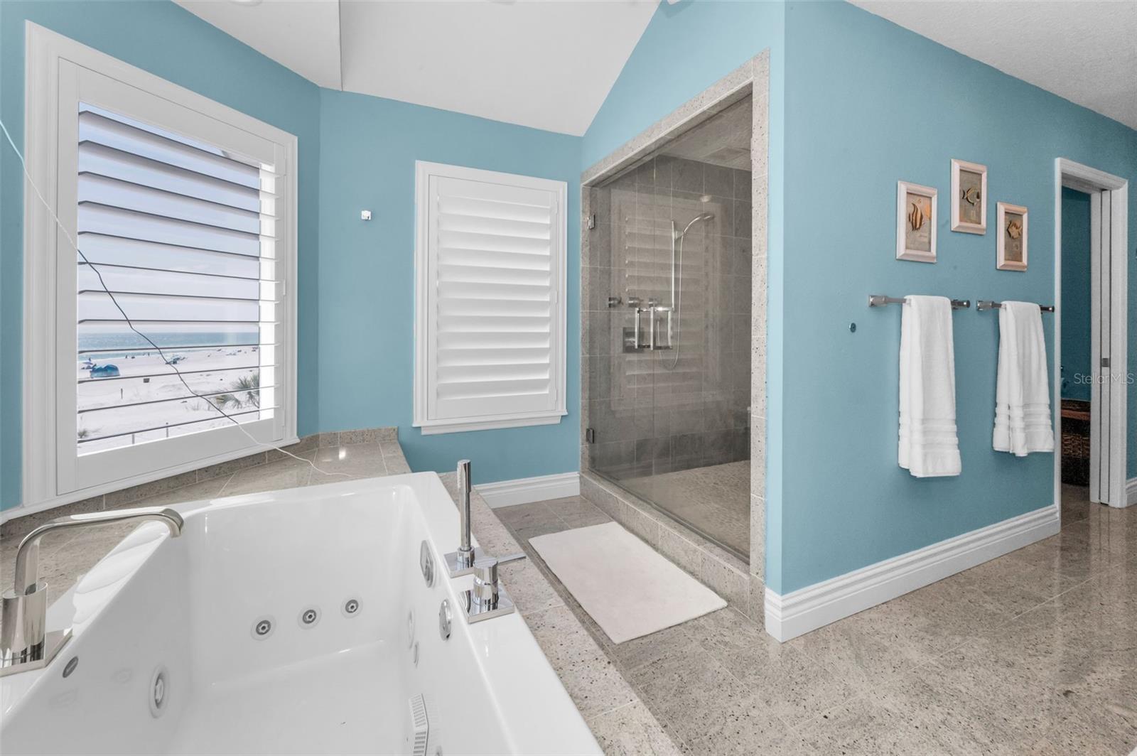 Image 21 of 49 For 13303 Gulf Lane