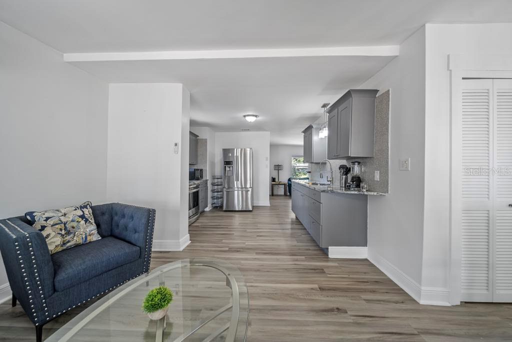 Image 11 of 22 For 12304 Woodleigh Avenue