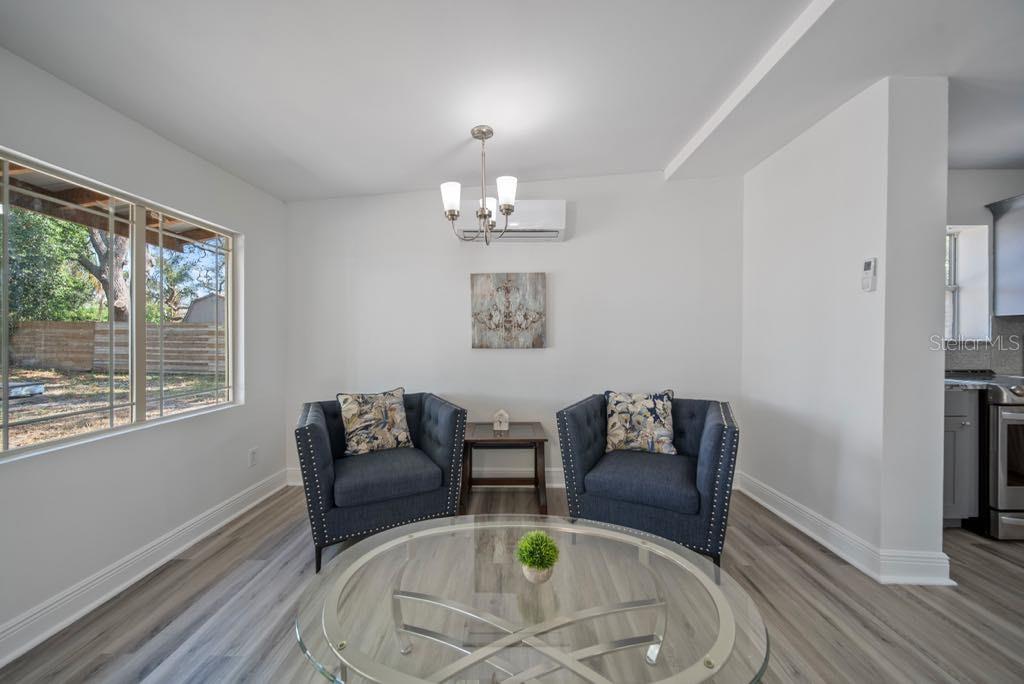 Image 12 of 22 For 12304 Woodleigh Avenue