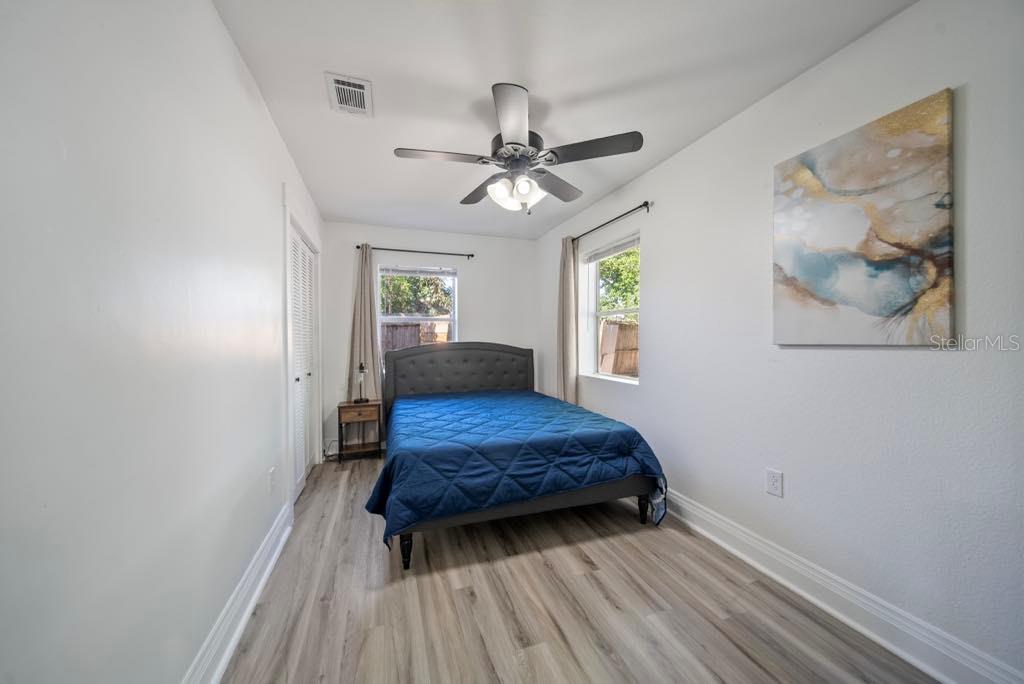 Image 15 of 22 For 12304 Woodleigh Avenue