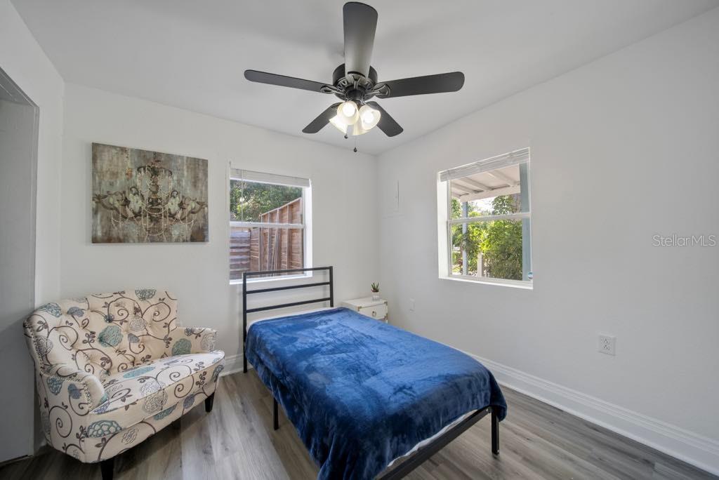 Image 16 of 22 For 12304 Woodleigh Avenue
