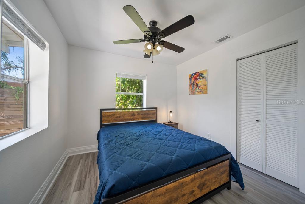 Image 17 of 22 For 12304 Woodleigh Avenue