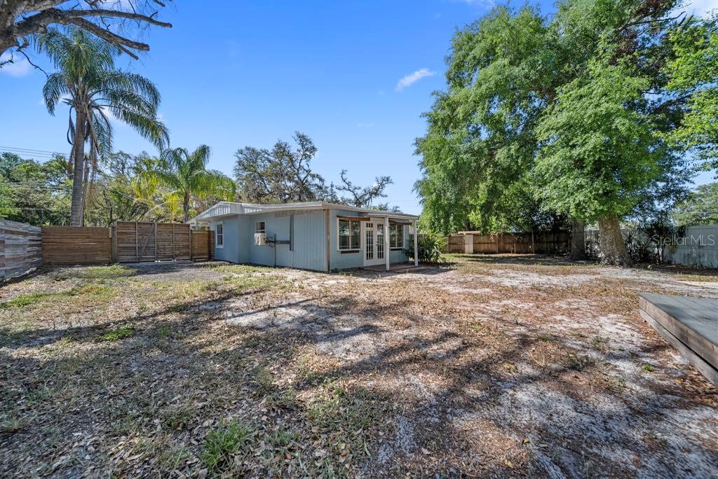 Image 19 of 22 For 12304 Woodleigh Avenue