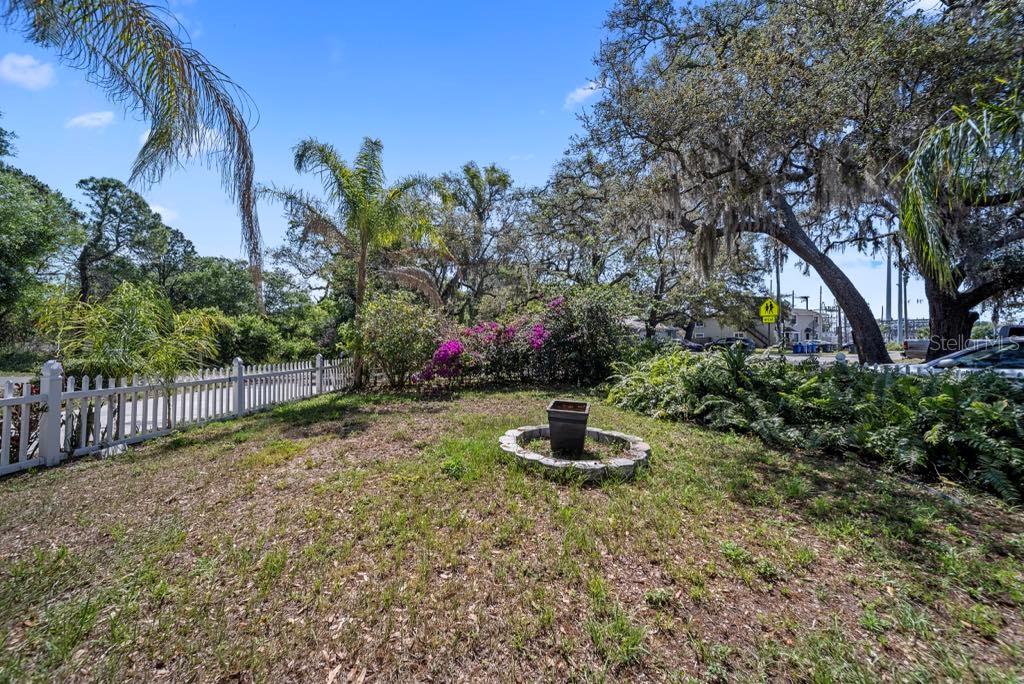 Image 3 of 22 For 12304 Woodleigh Avenue
