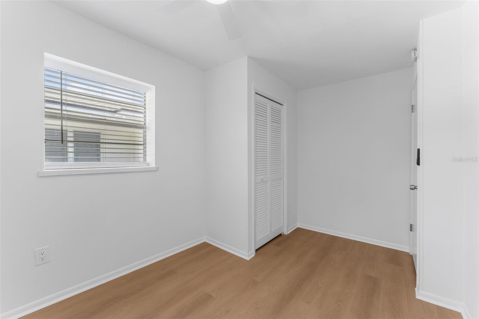 Image 18 of 30 For 125 8th Avenue Ne B