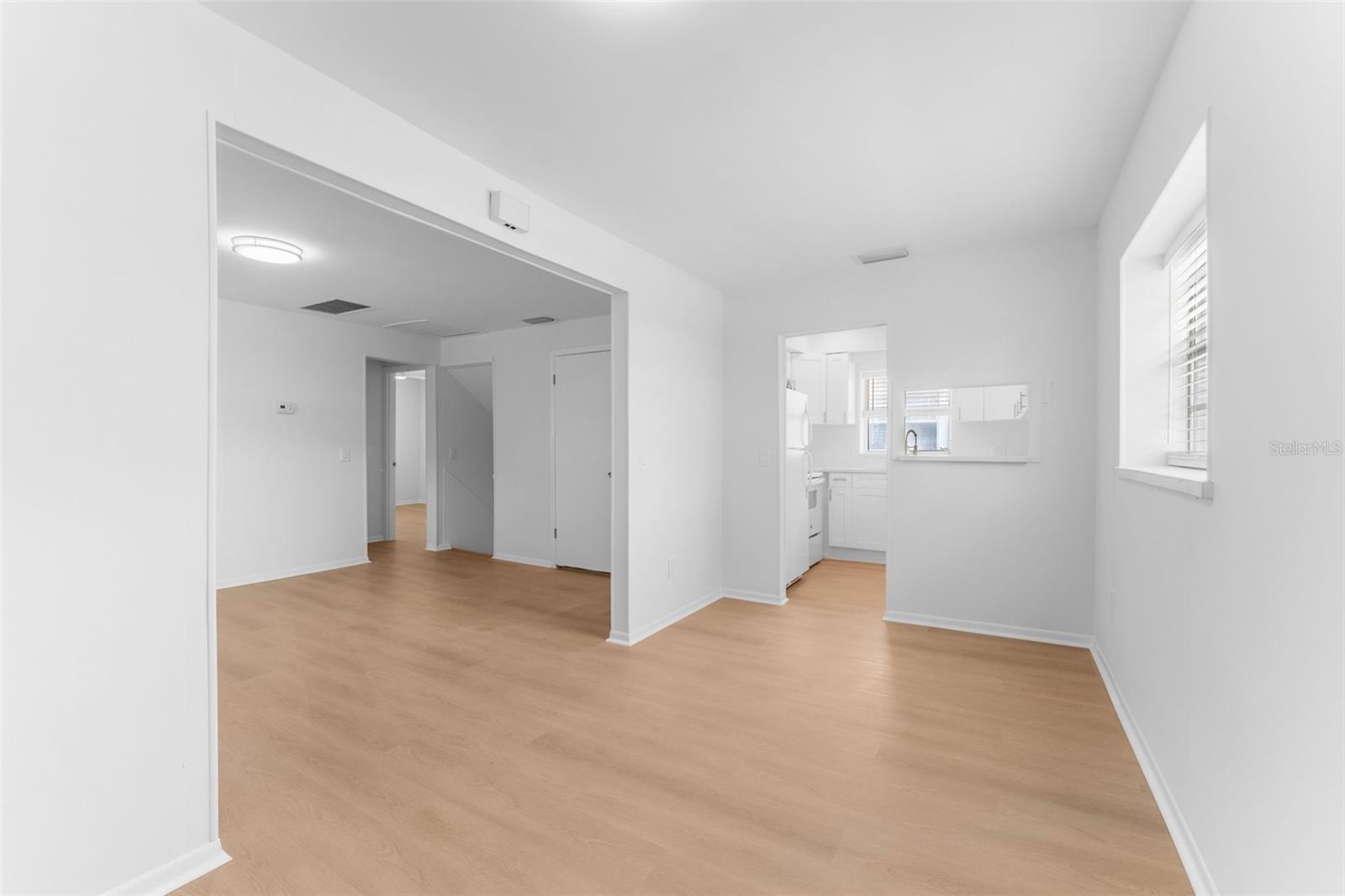 Image 8 of 30 For 125 8th Avenue Ne B