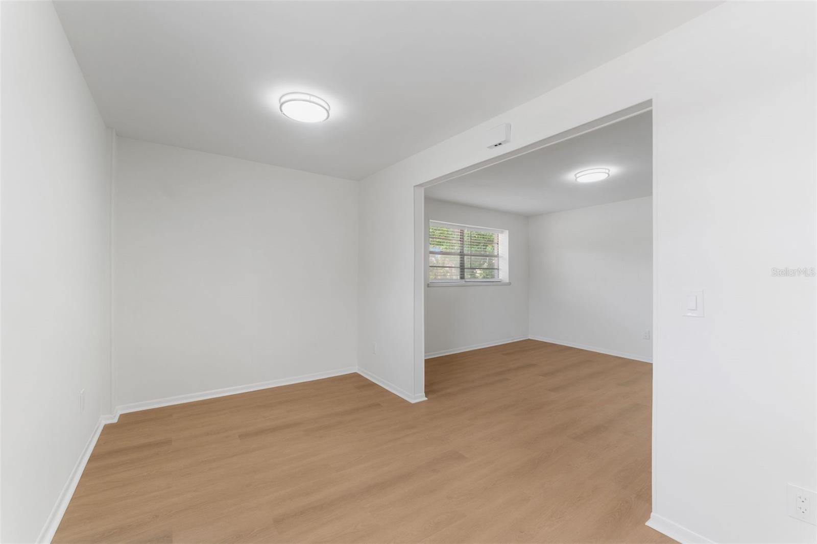 Image 9 of 30 For 125 8th Avenue Ne B