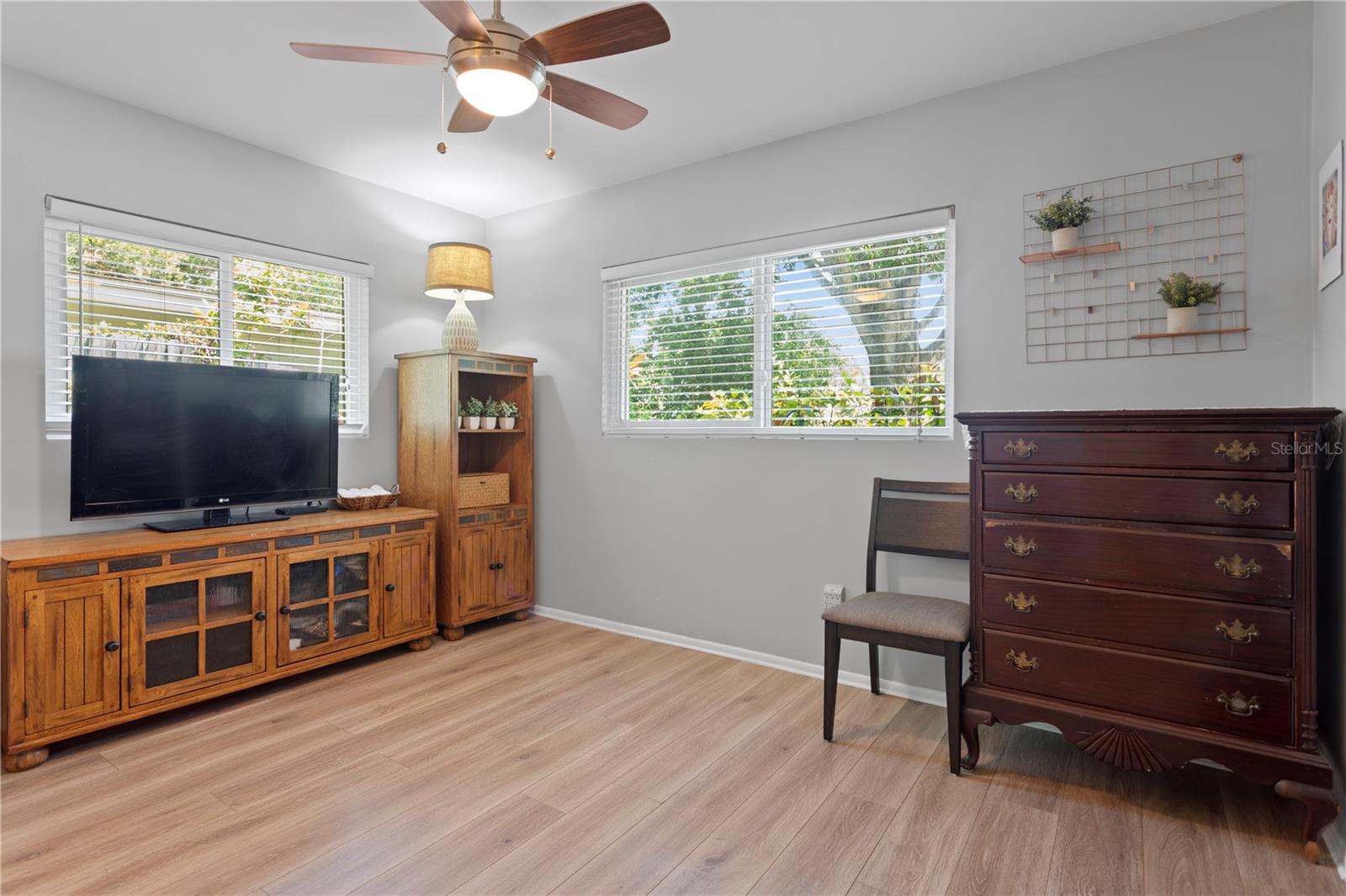 Image 15 of 31 For 2136 Cunningham Drive