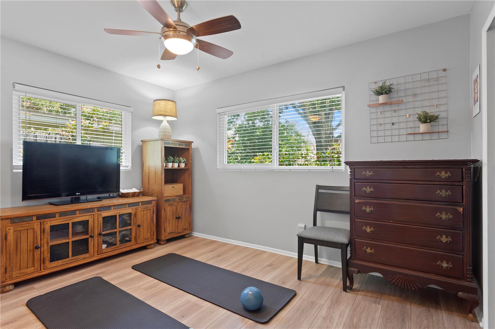 Image 16 of 31 For 2136 Cunningham Drive