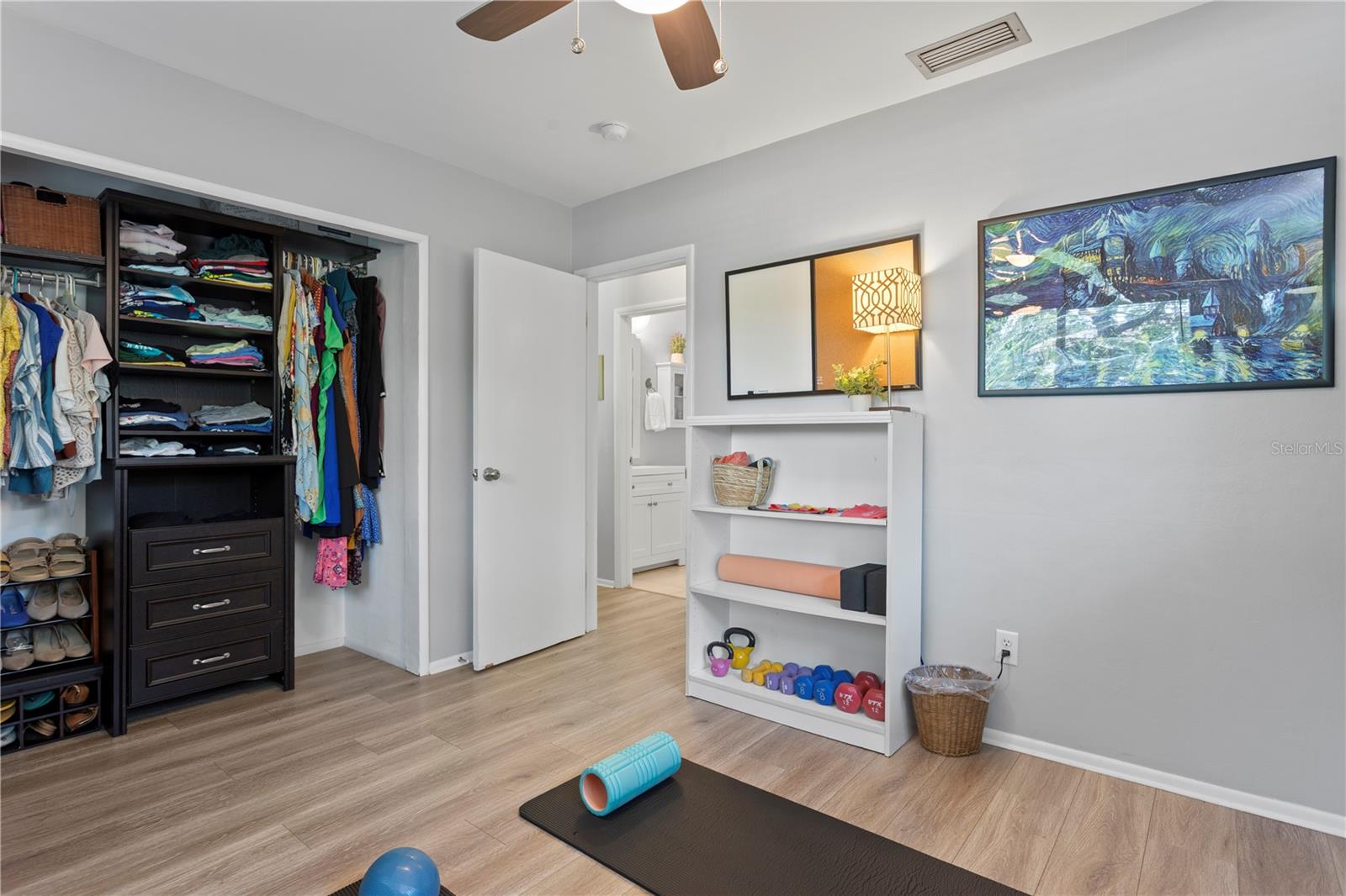 Image 17 of 31 For 2136 Cunningham Drive