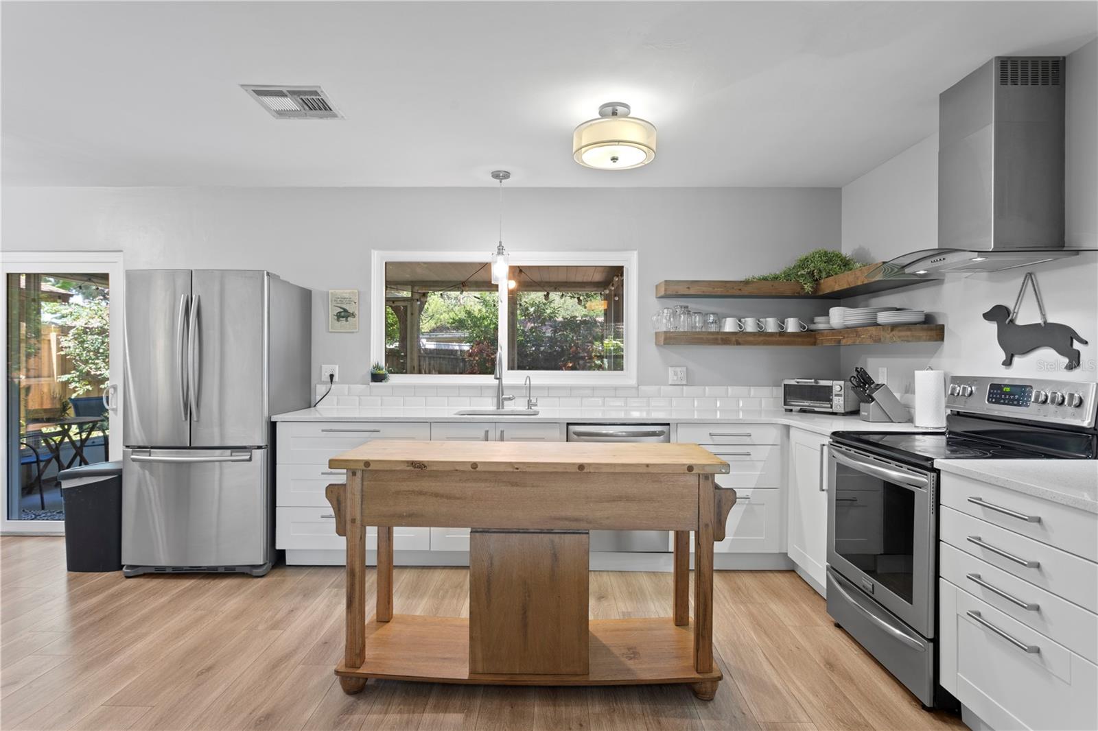 Image 7 of 31 For 2136 Cunningham Drive