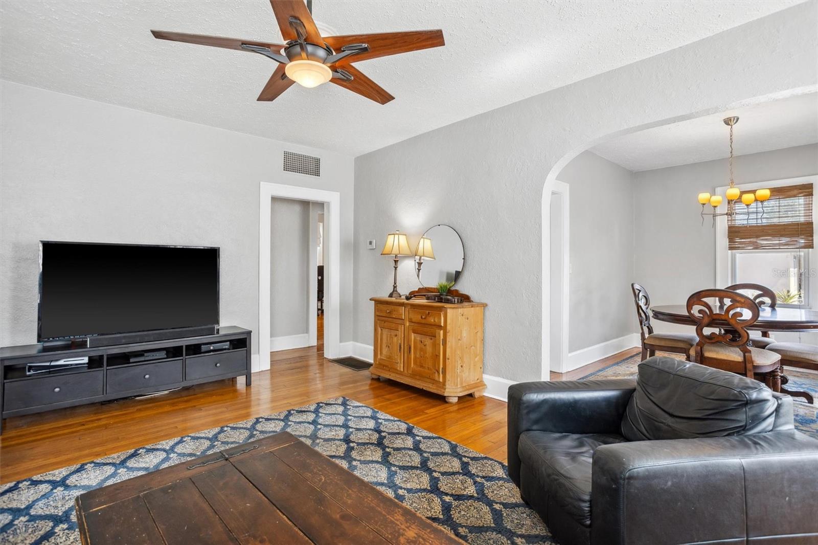 Image 12 of 56 For 2723 8th Avenue N