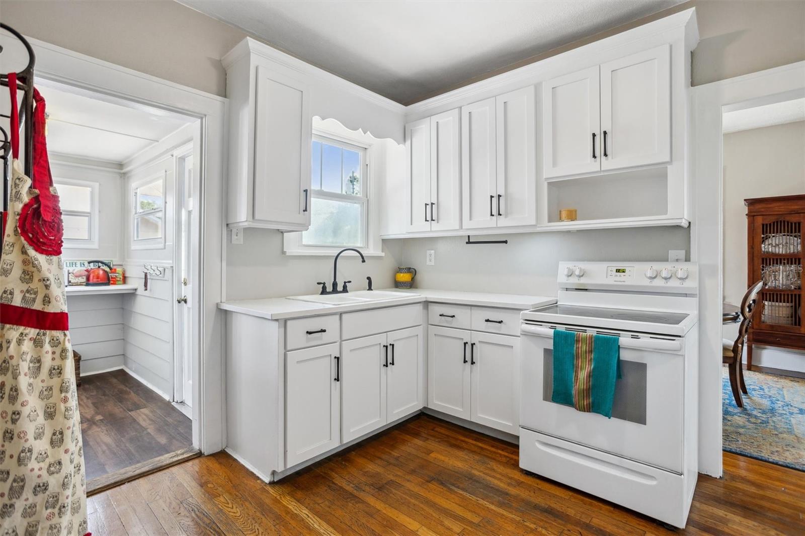 Image 16 of 56 For 2723 8th Avenue N