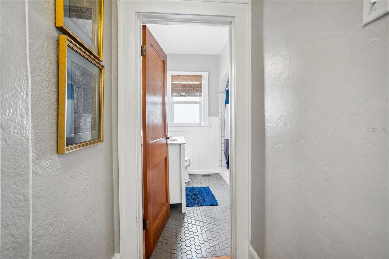 Image 20 of 56 For 2723 8th Avenue N