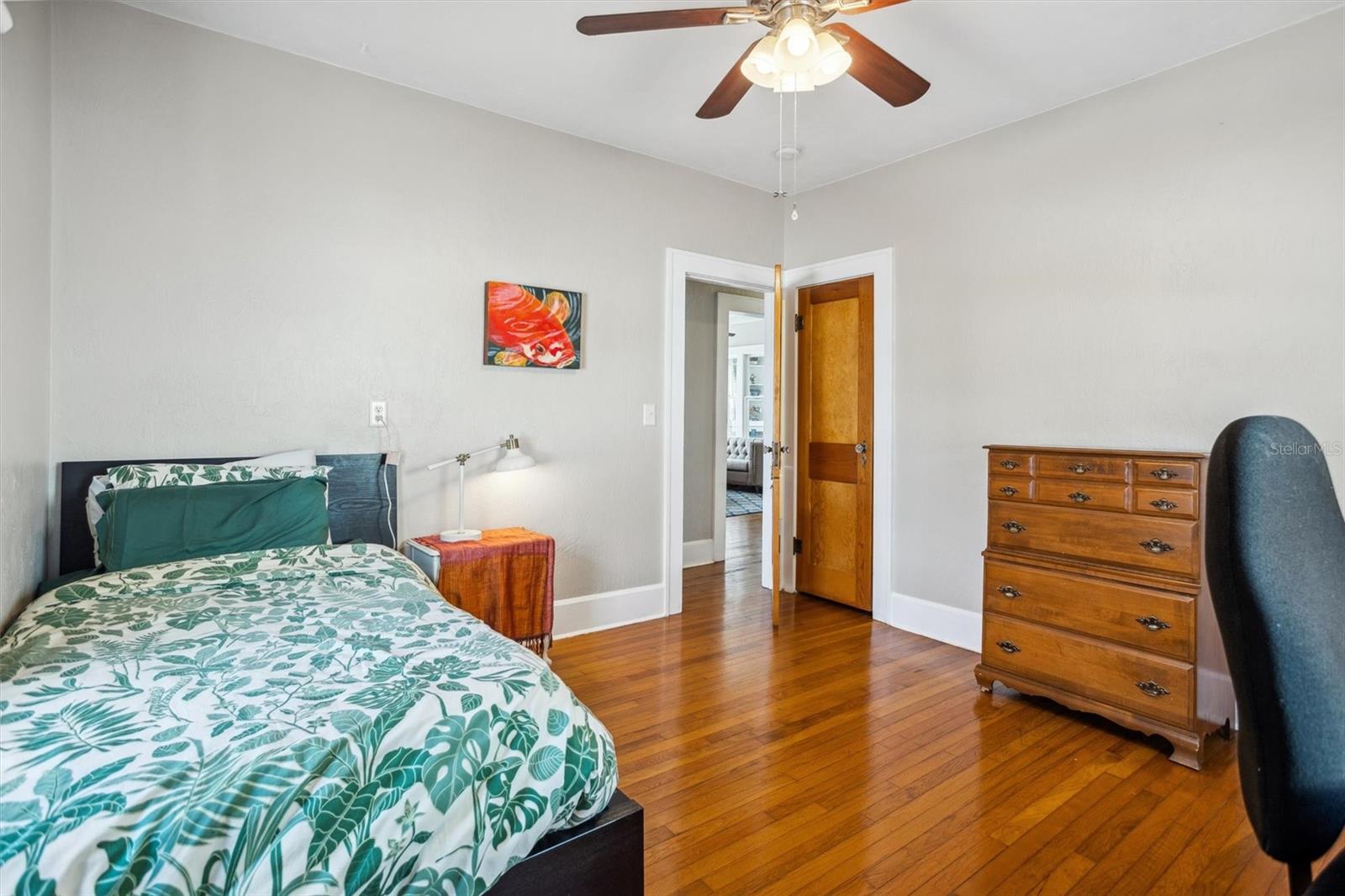 Image 32 of 56 For 2723 8th Avenue N