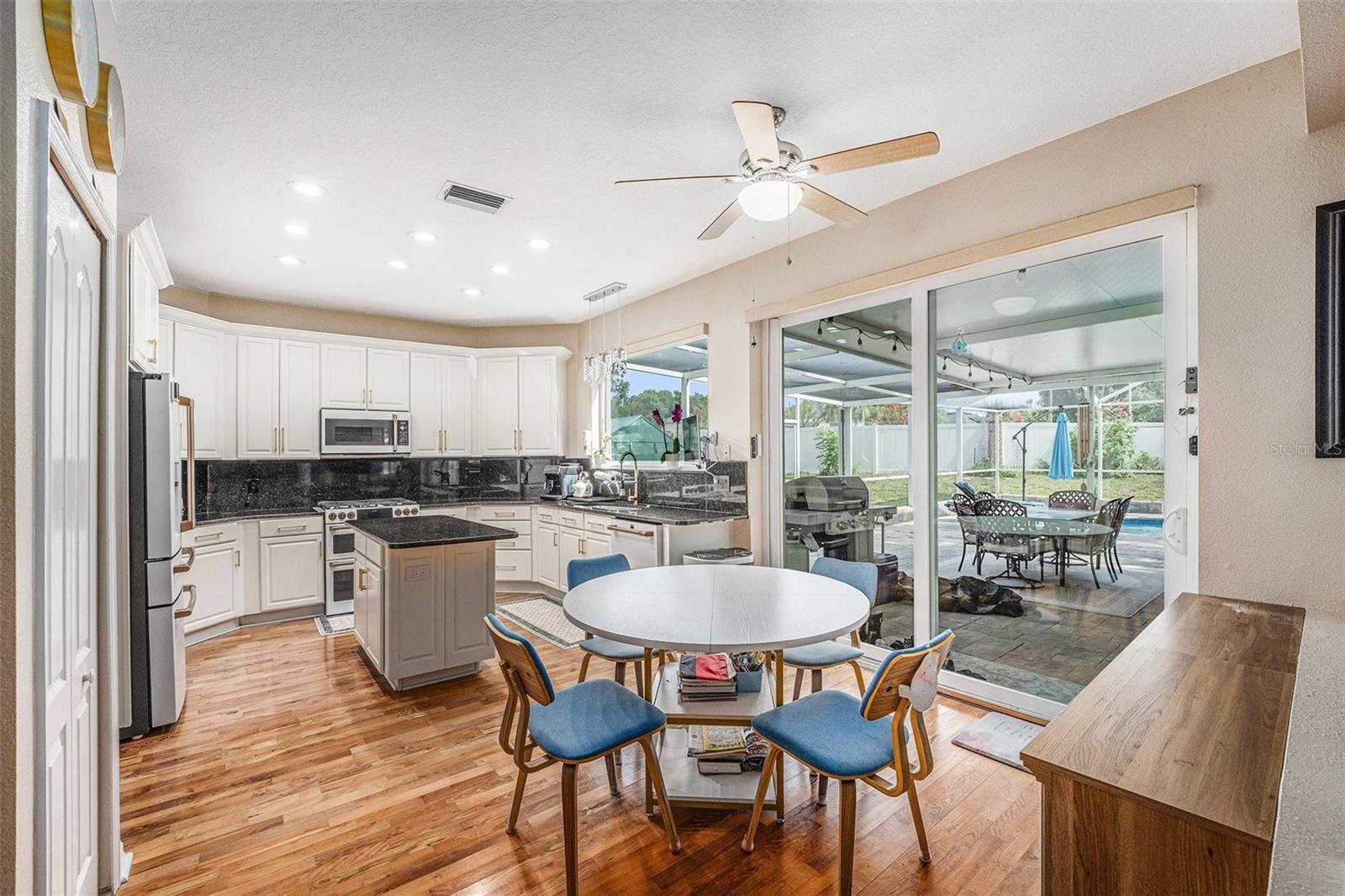 Image 10 of 60 For 709 Grand Canyon Drive