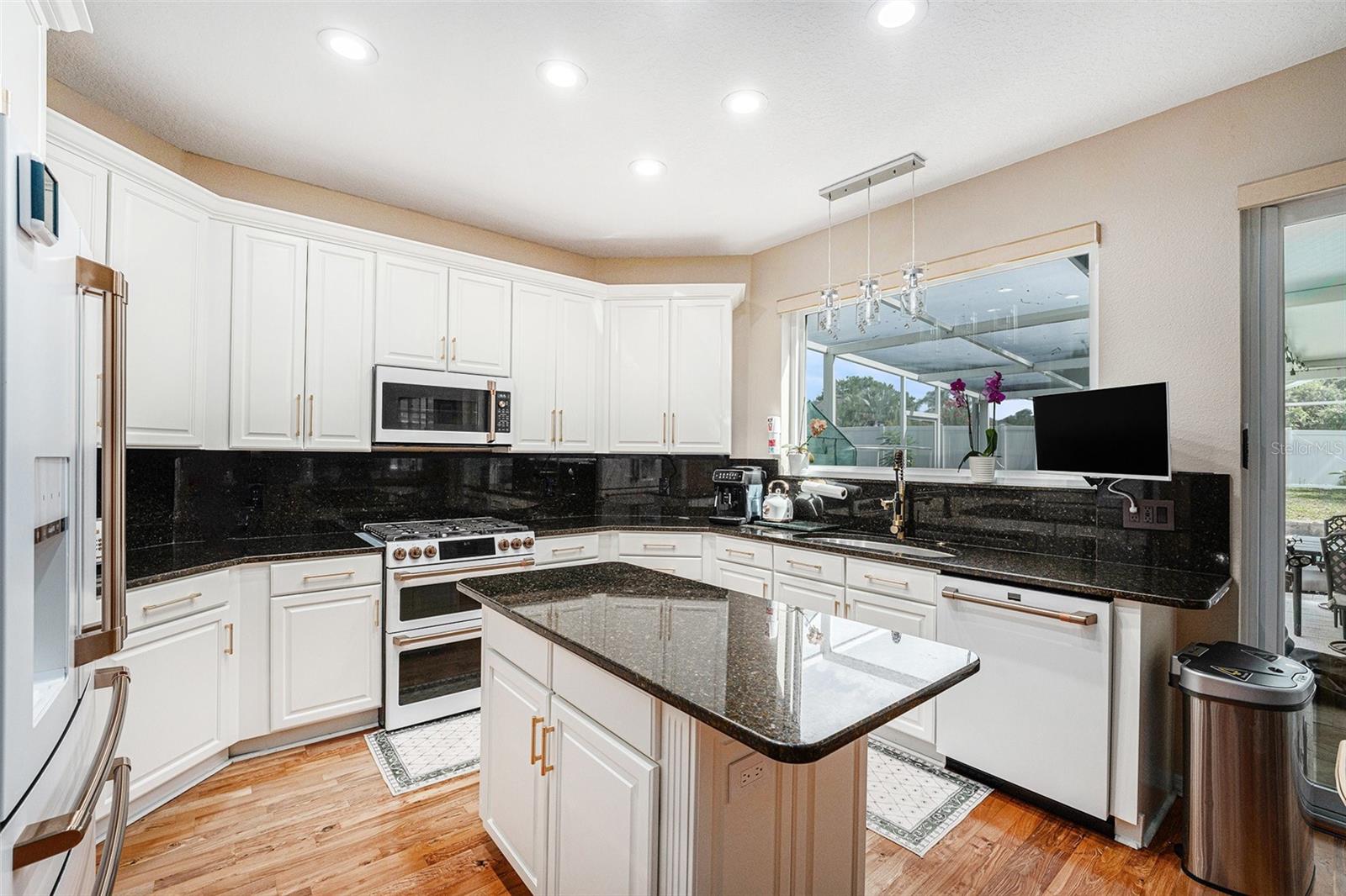 Image 11 of 60 For 709 Grand Canyon Drive