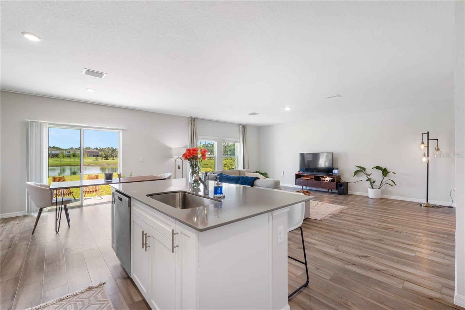 Image 14 of 28 For 14884 Summer Branch Drive