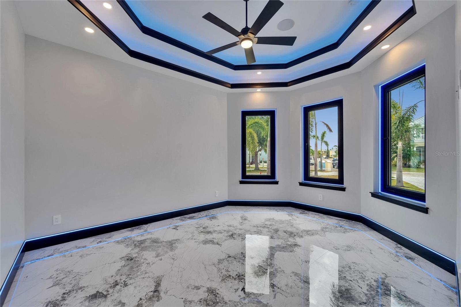 Image 13 of 99 For 6520 Simone Shores Circle