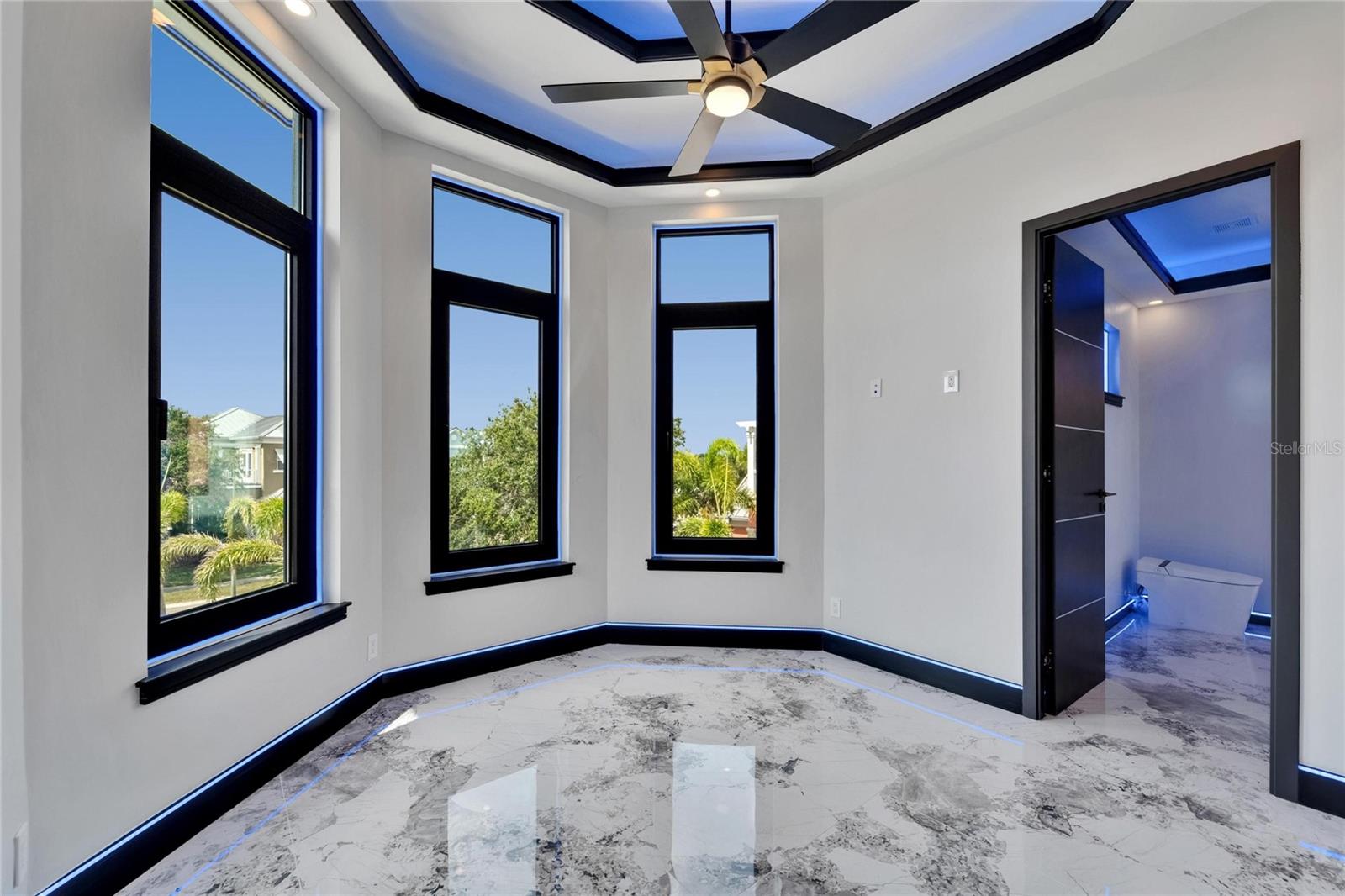 Image 14 of 99 For 6520 Simone Shores Circle
