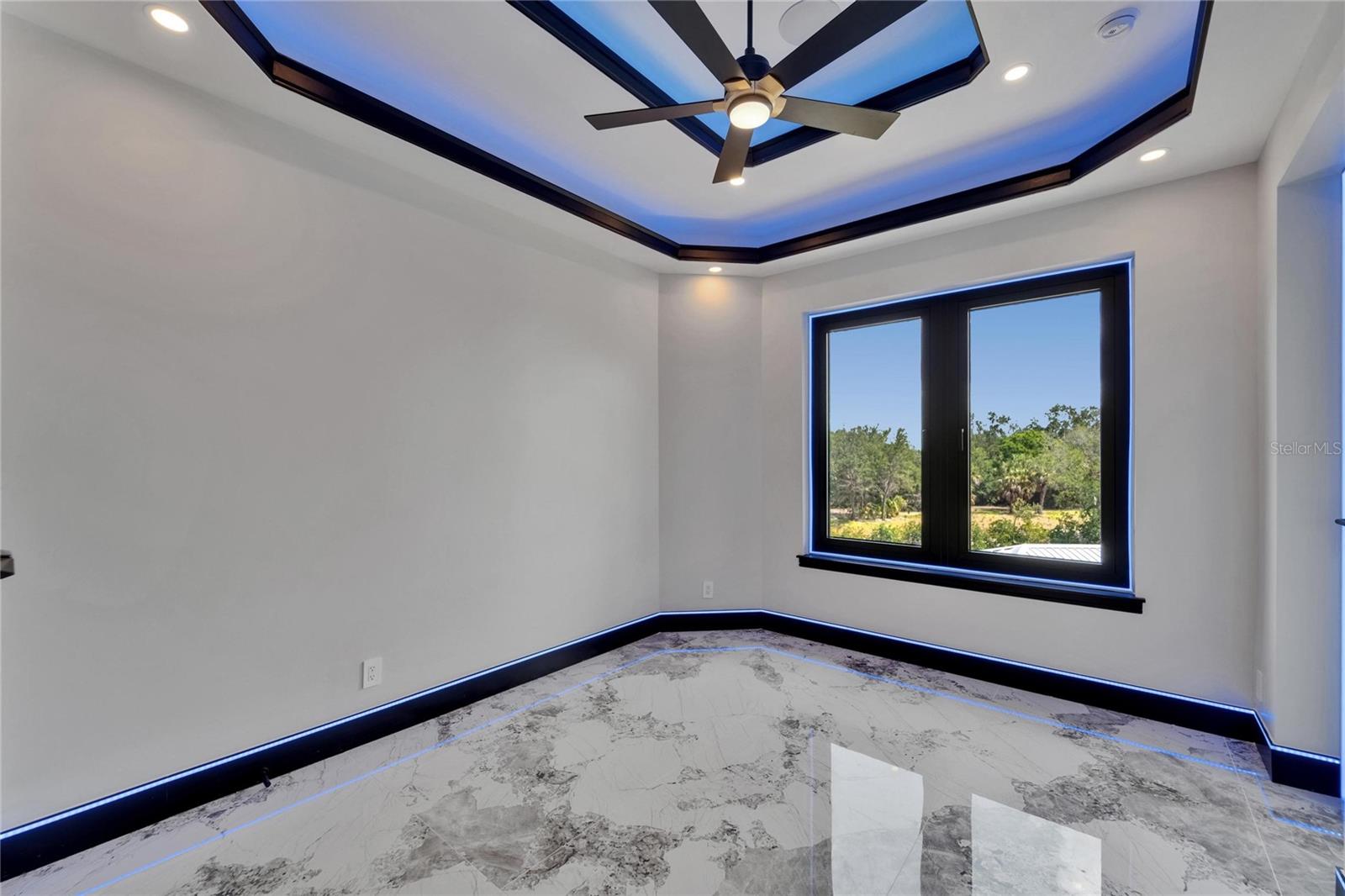 Image 21 of 99 For 6520 Simone Shores Circle