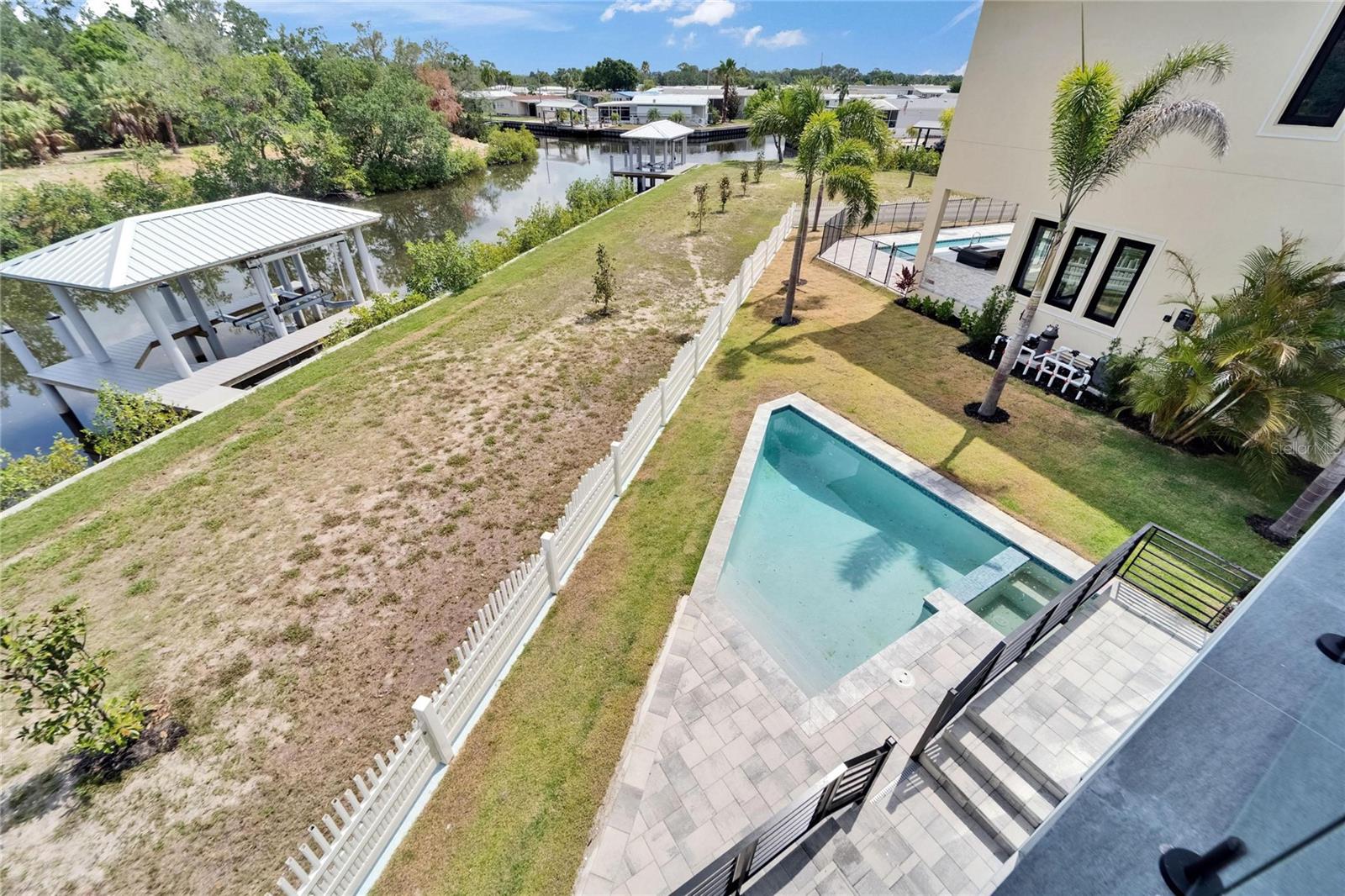 Image 37 of 99 For 6520 Simone Shores Circle