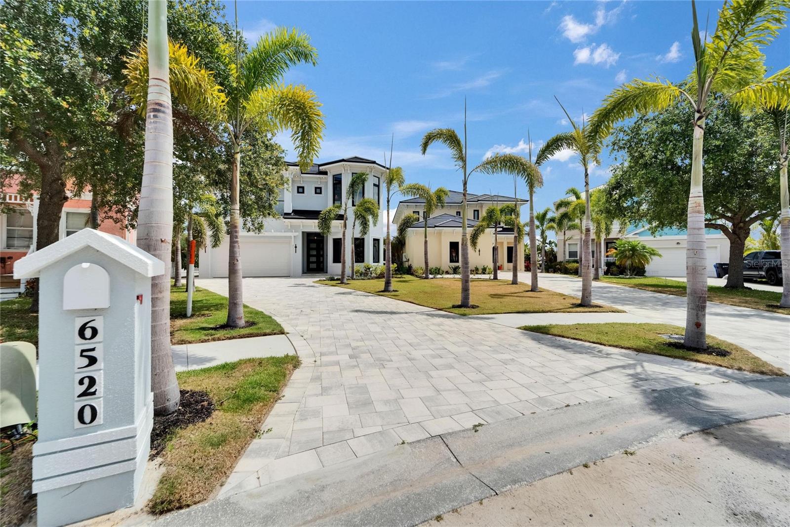 Image 7 of 99 For 6520 Simone Shores Circle