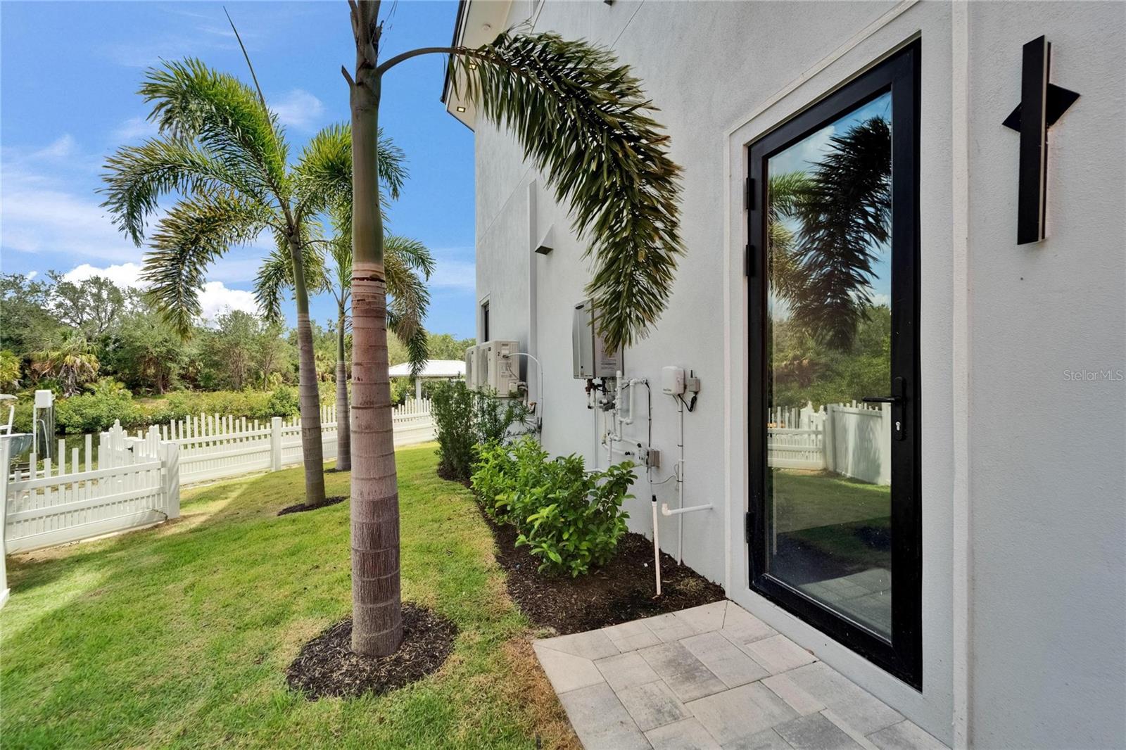 Image 77 of 99 For 6520 Simone Shores Circle