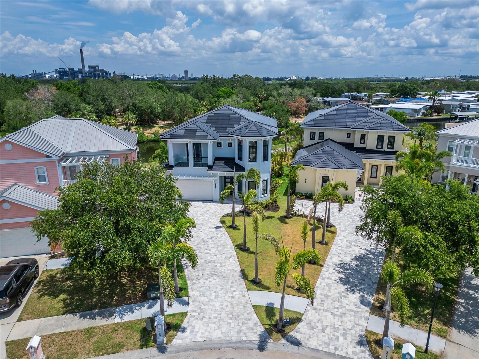 Image 88 of 99 For 6520 Simone Shores Circle