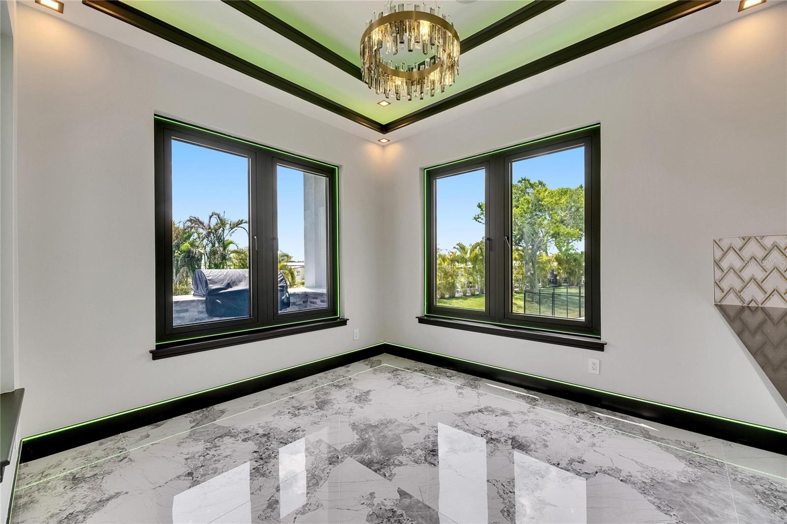 Image 15 of 93 For 6526 Simone Shores Circle