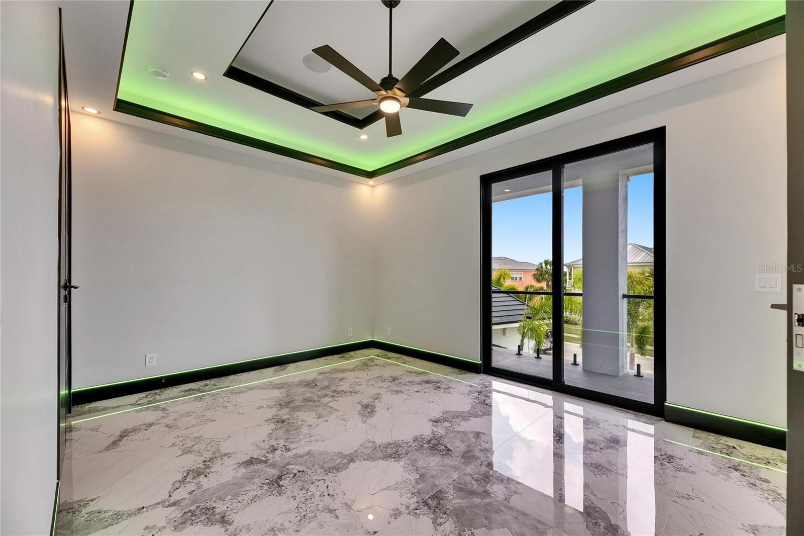 Image 43 of 93 For 6526 Simone Shores Circle
