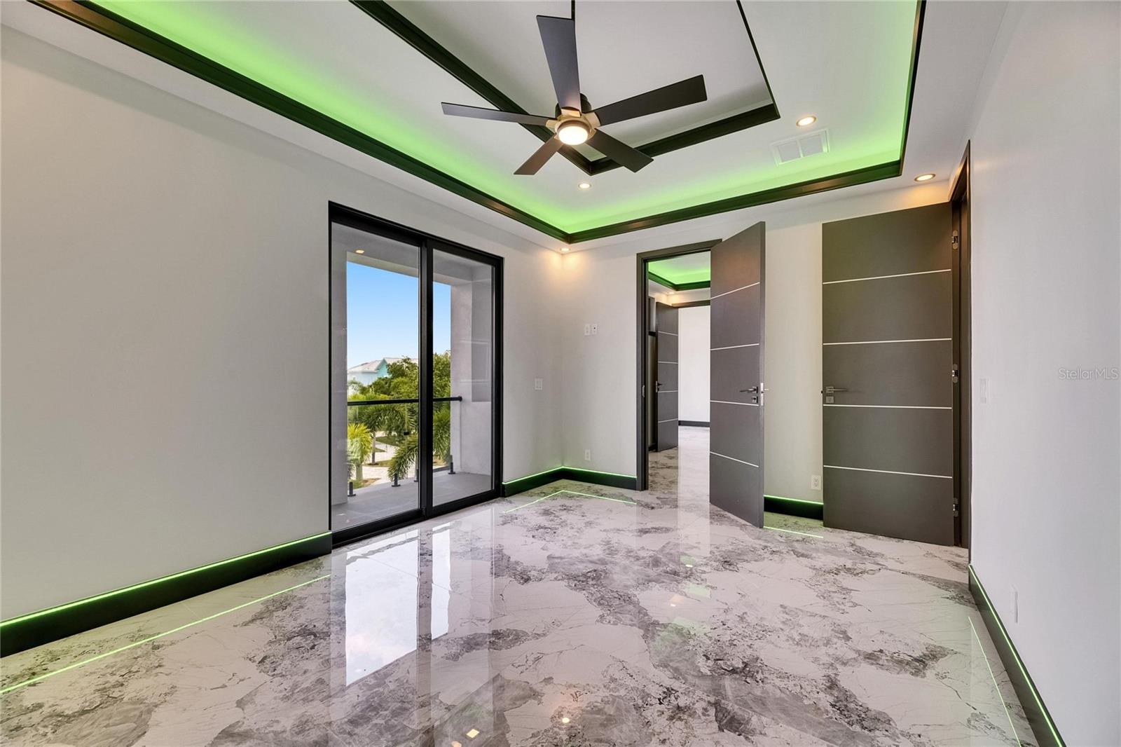Image 44 of 93 For 6526 Simone Shores Circle