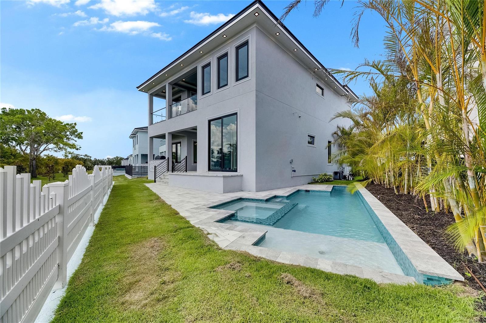 Image 77 of 93 For 6526 Simone Shores Circle