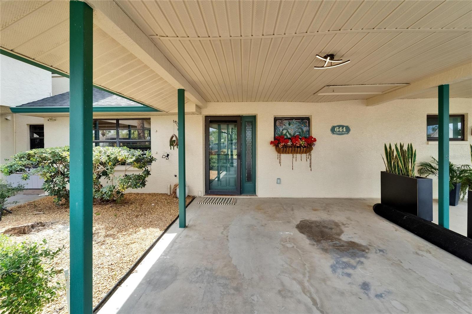 Image 10 of 66 For 644 Yardarm Drive 22