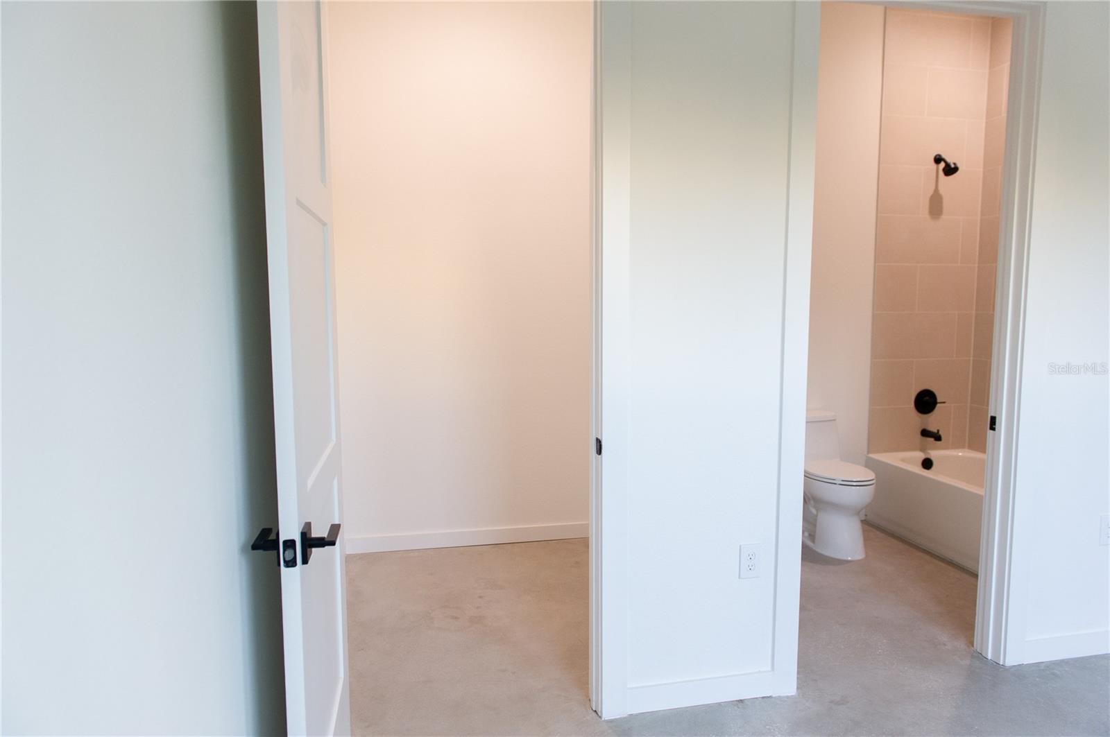 Image 19 of 23 For 1218 Kay Street 21