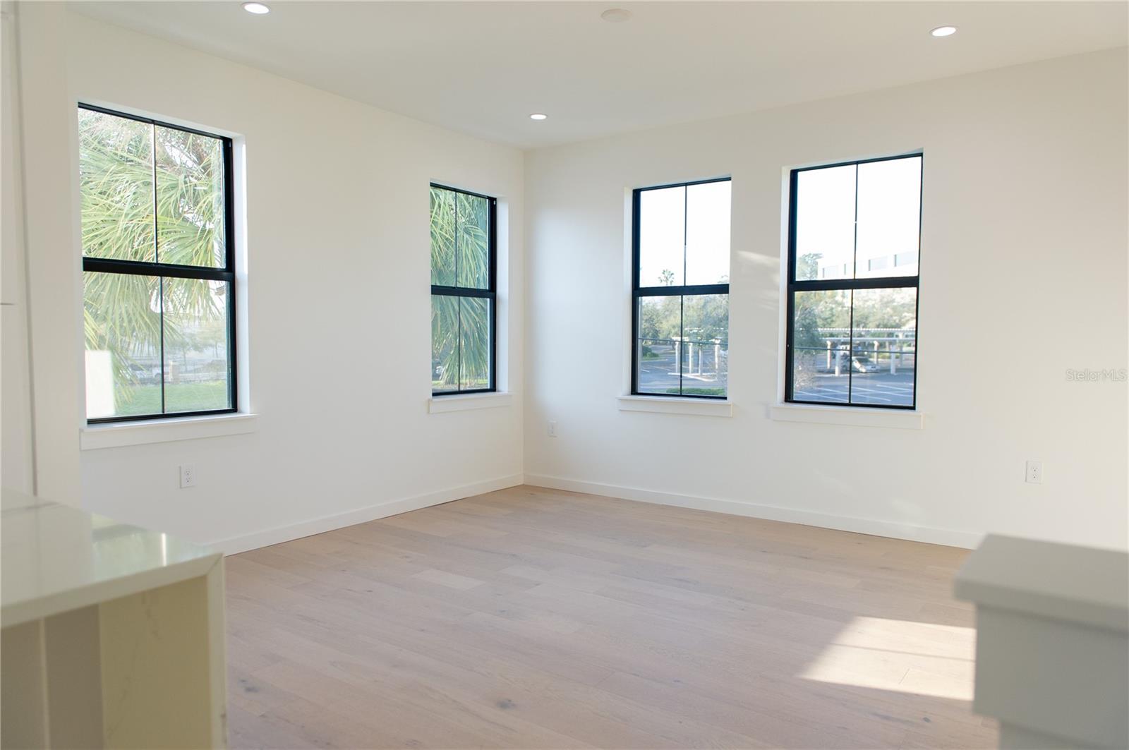 Image 5 of 23 For 1218 Kay Street 21