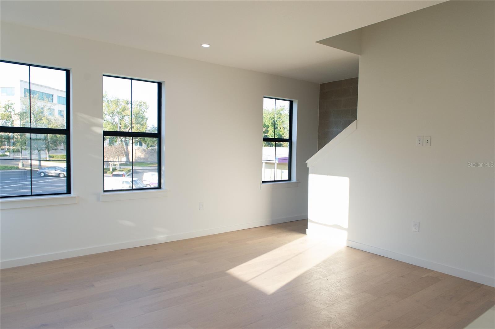 Image 6 of 23 For 1218 Kay Street 21