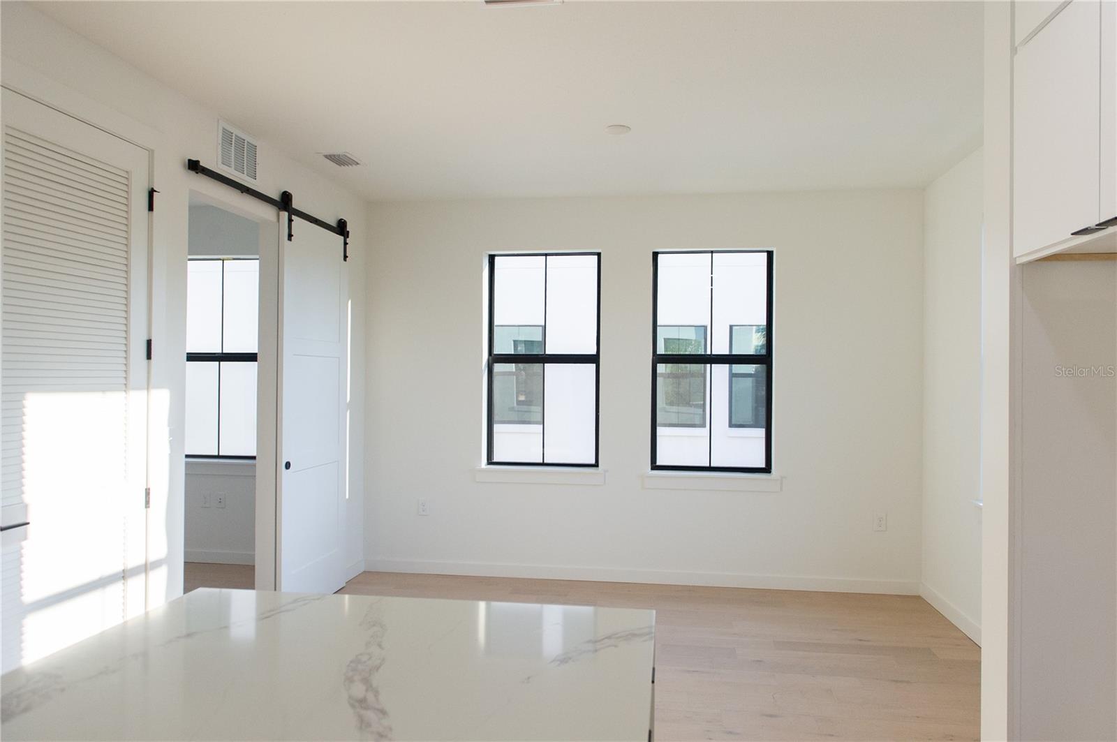 Image 7 of 23 For 1218 Kay Street 21