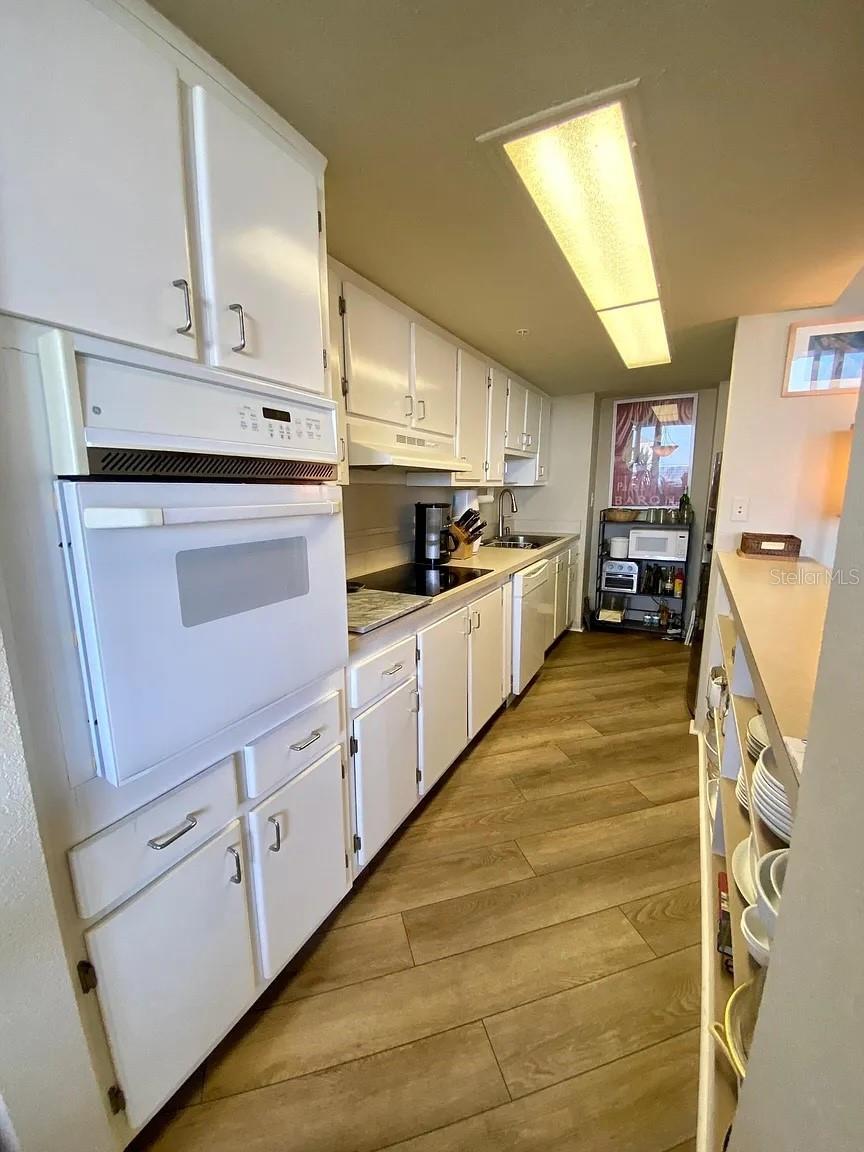 Image 7 of 26 For 470 3rd Street S 707