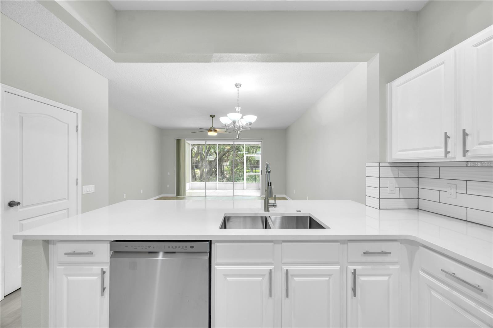 Listing photo id 8 for 4910 Chatham Gate Drive Dr
