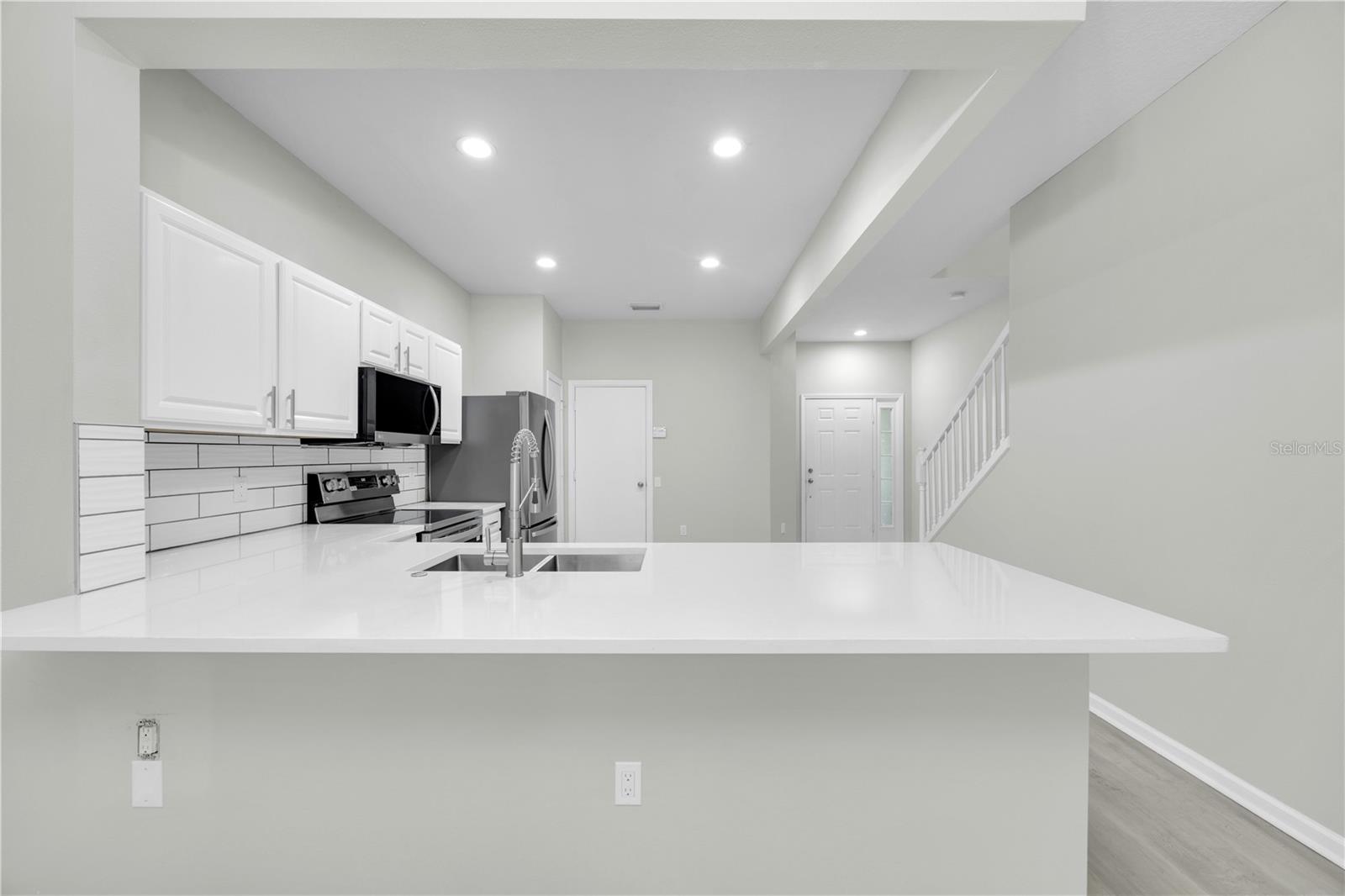 Listing photo id 9 for 4910 Chatham Gate Drive Dr