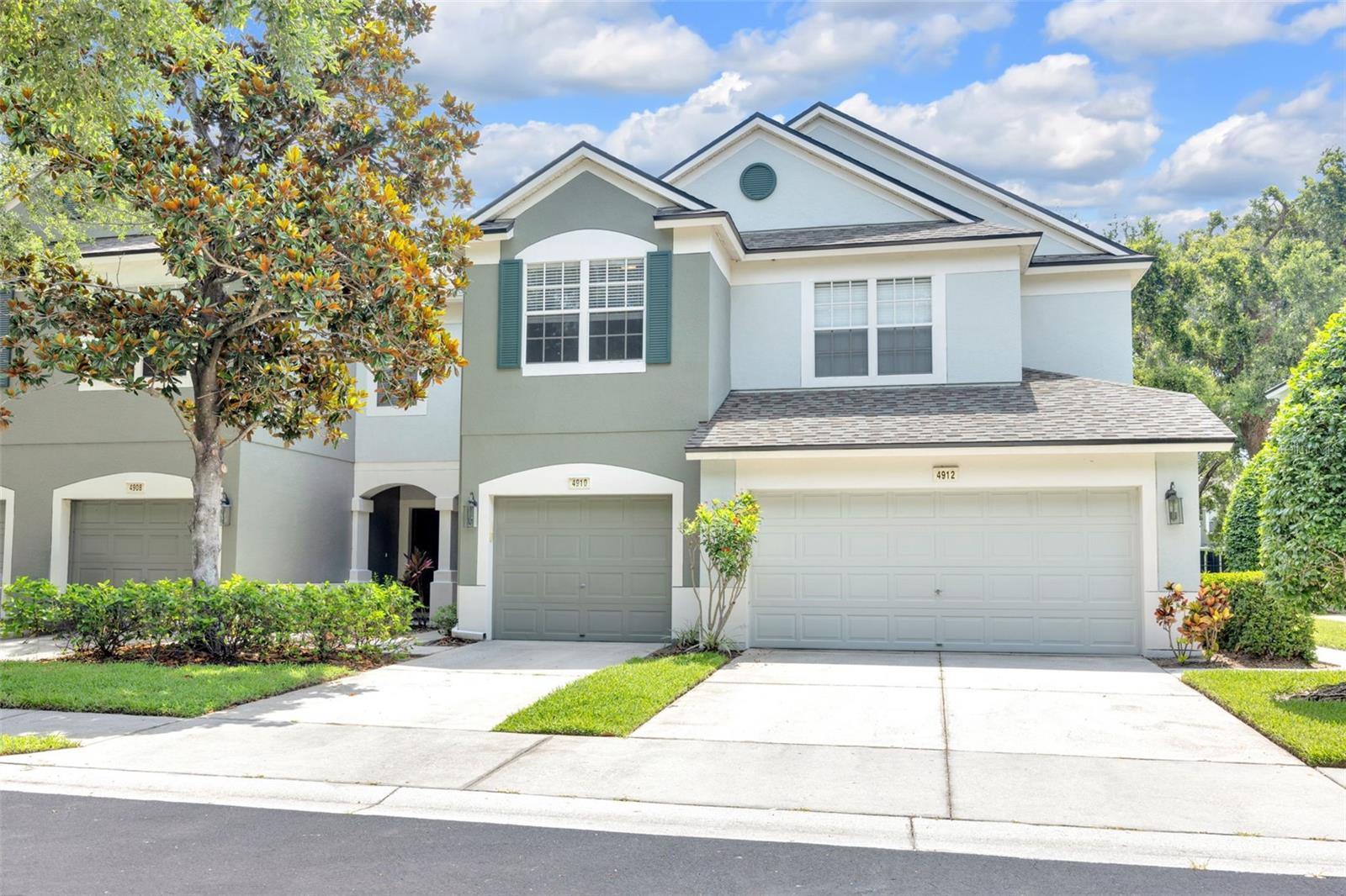 Listing photo id 0 for 4910 Chatham Gate Drive Dr