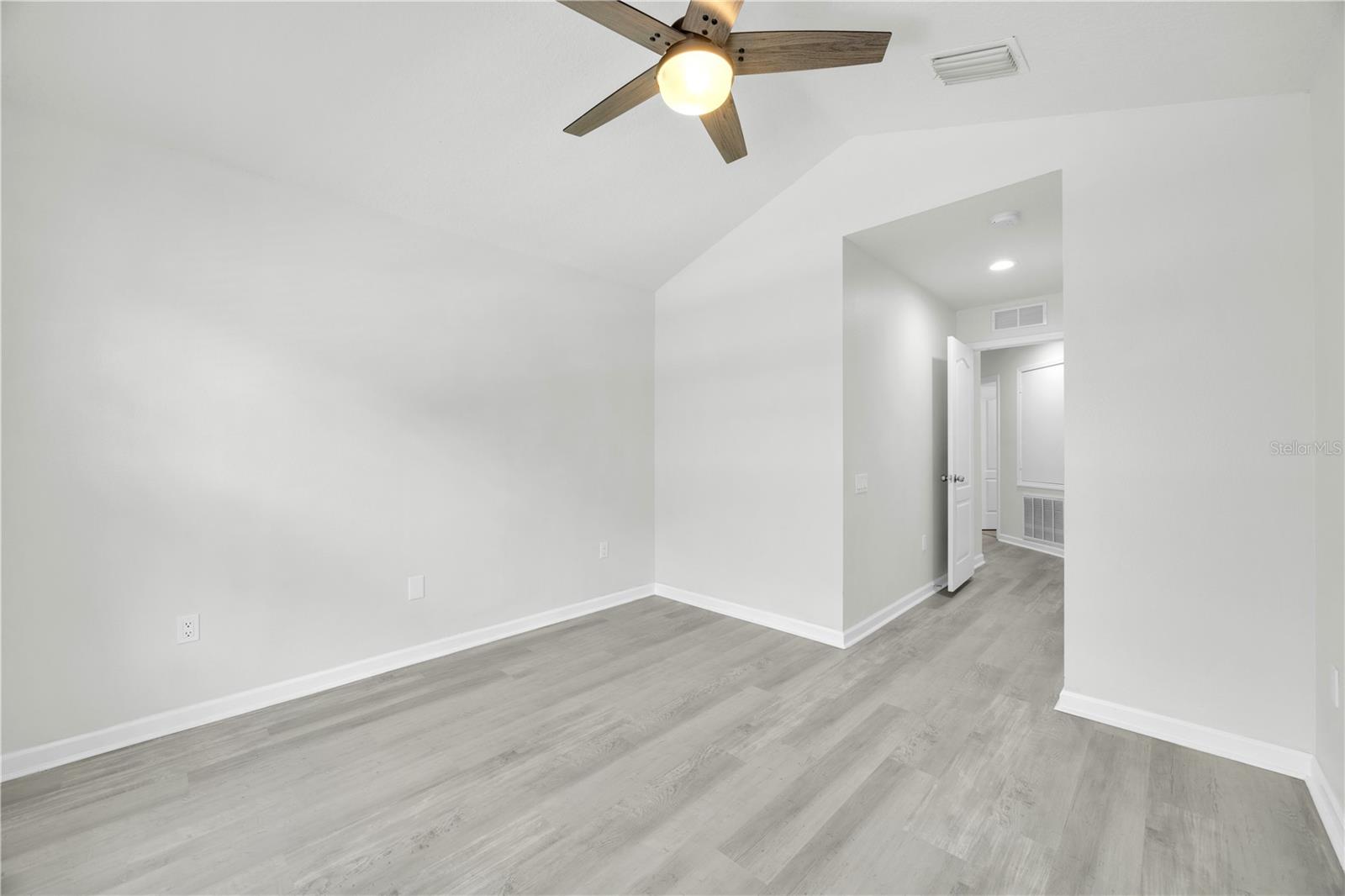 Listing photo id 32 for 4910 Chatham Gate Drive Dr