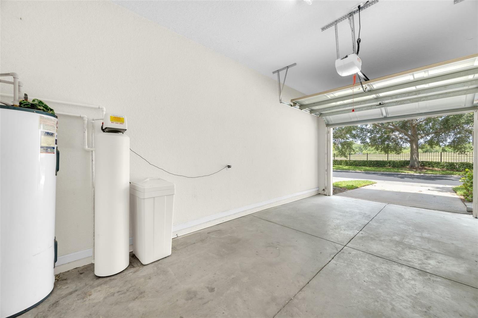 Listing photo id 34 for 4910 Chatham Gate Drive Dr