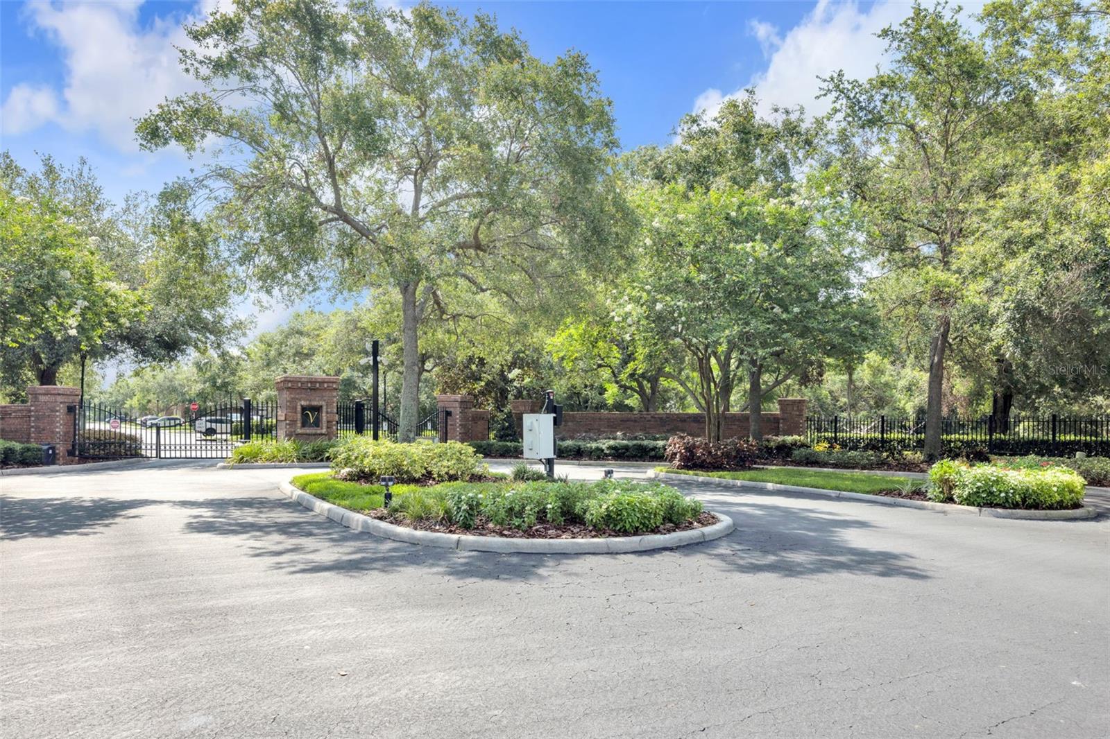 Listing photo id 44 for 4910 Chatham Gate Drive Dr