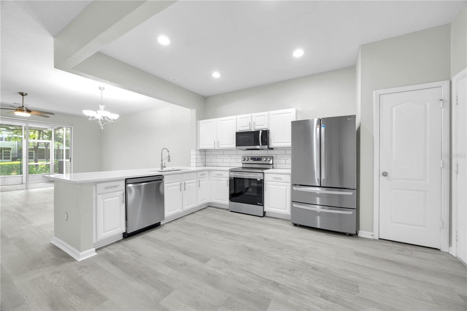 Listing photo id 7 for 4910 Chatham Gate Drive Dr