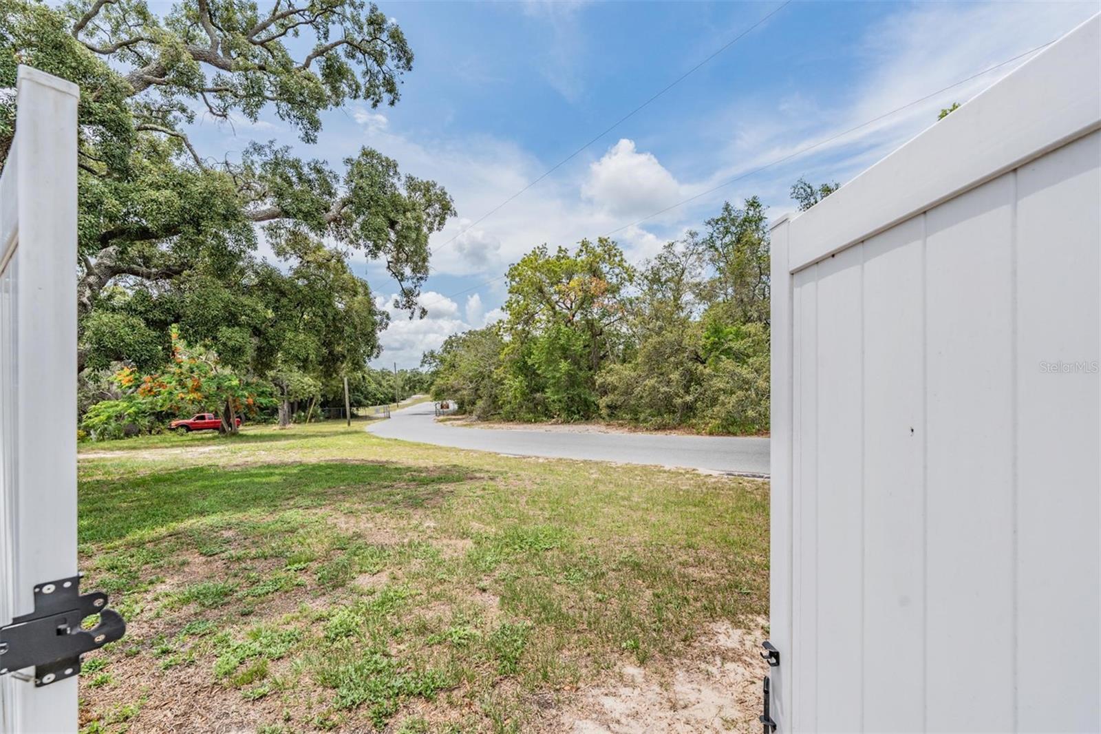 Image 29 of 36 For 5540 Applegate Drive