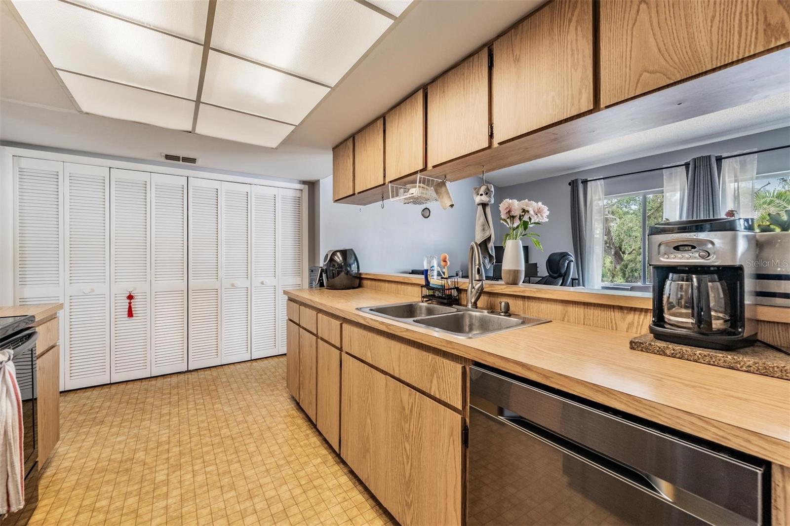 Image 9 of 36 For 5540 Applegate Drive